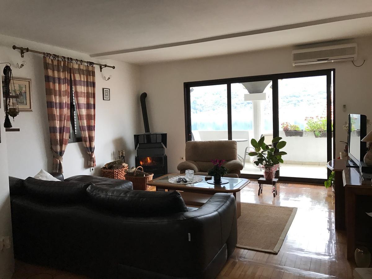 Apartment Jovana كوتور المظهر الخارجي الصورة