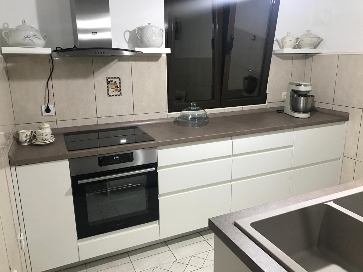 Apartment Jovana كوتور المظهر الخارجي الصورة